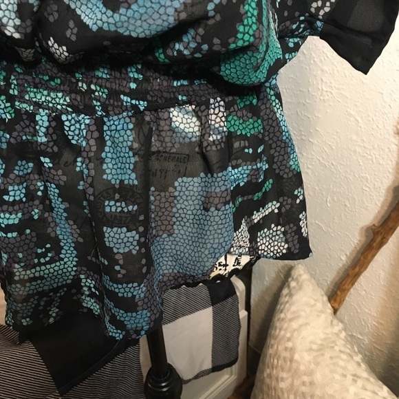 Miss Tina elastic ruffle waist with oversized sleeve blouse - Picture 4 of 7